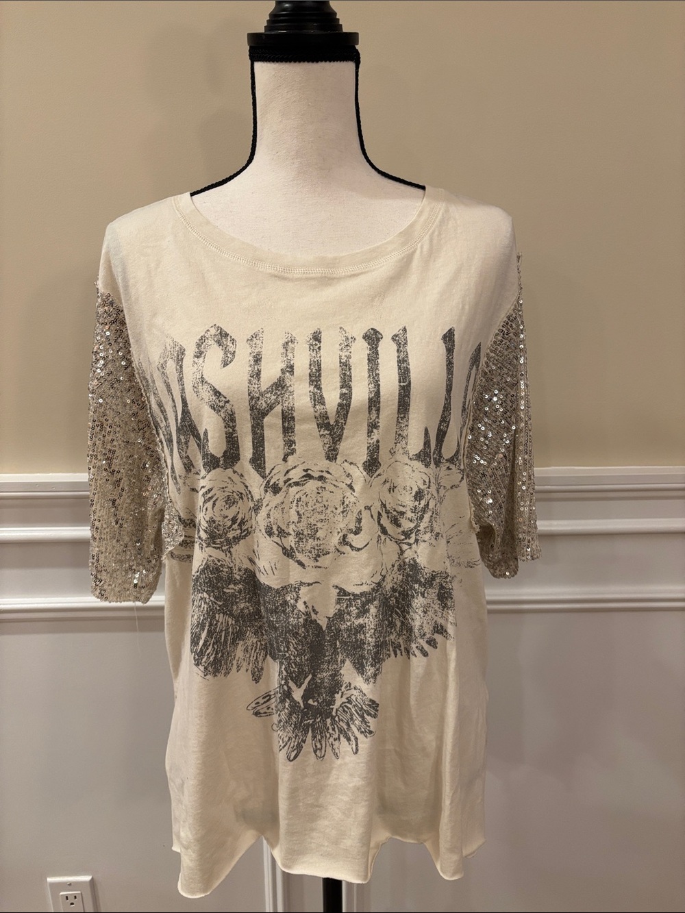 Sequin Sleeve Graphic Tee - Cream